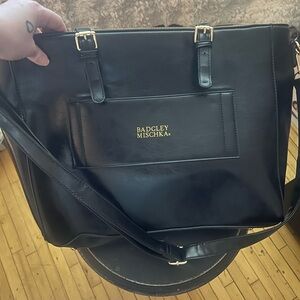 Badgley Mischka Elegant Black Messenger Bag